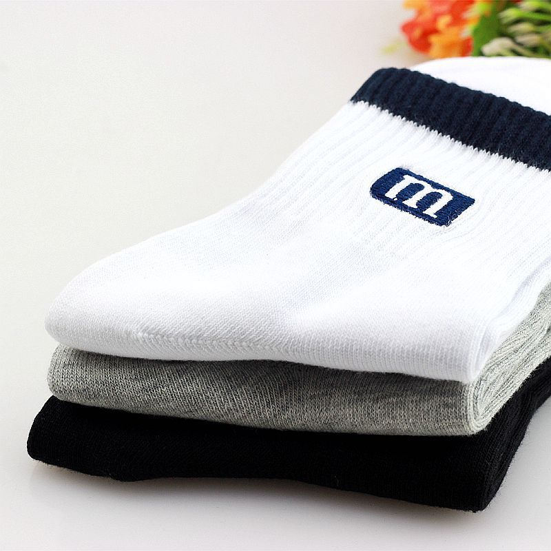 Comfortable cotton custom logo design sports quarter breathable mens gym socks