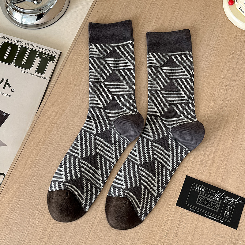 Fashion Design Casual Comfortable Breathable Check Socks Cotton Striped Plaid Socks