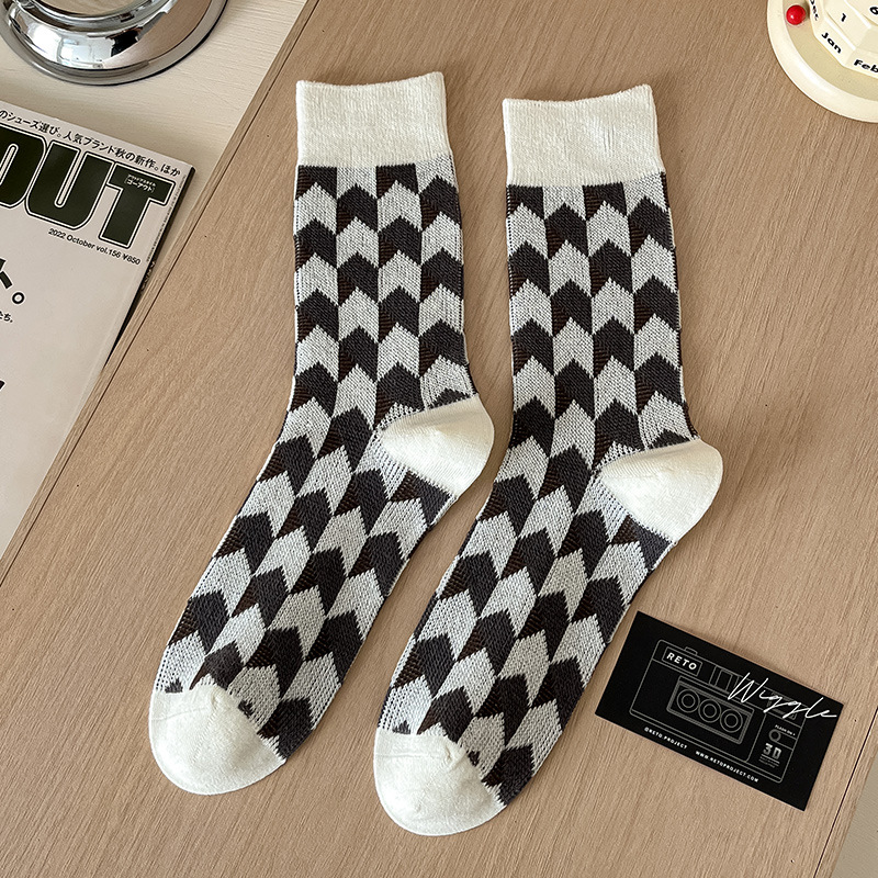 Fashion Design Casual Comfortable Breathable Check Socks Cotton Striped Plaid Socks